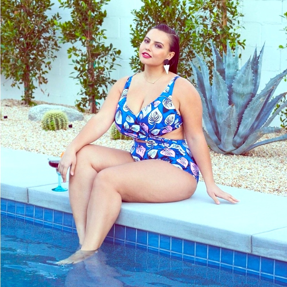 Eloquii Leaf Print pink & blue One-piece cutout underwire Swimsuit Size 20